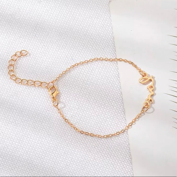 ⭐️HOST PICK⭐️ Ocean Lover Bracelet SET - 5 Turtle - Picture 5 of 7